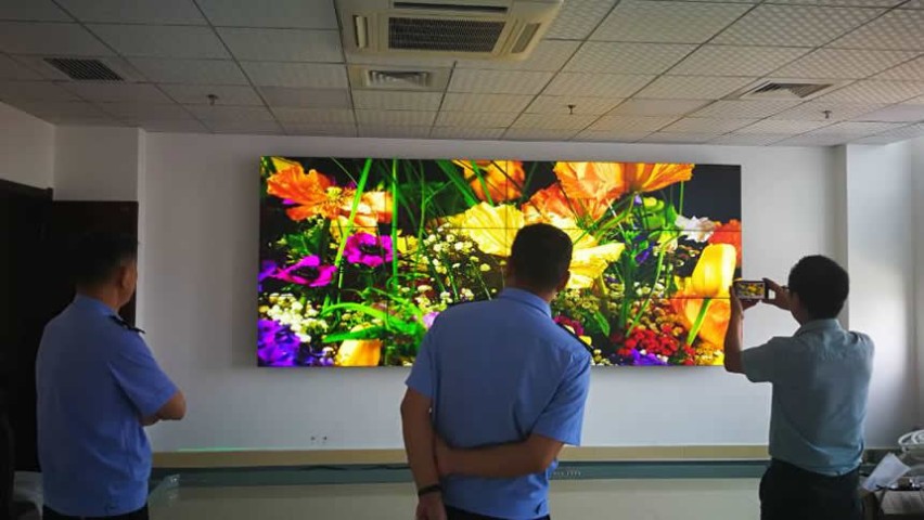 孝感市公安局1.7mm液晶拼接屏項目