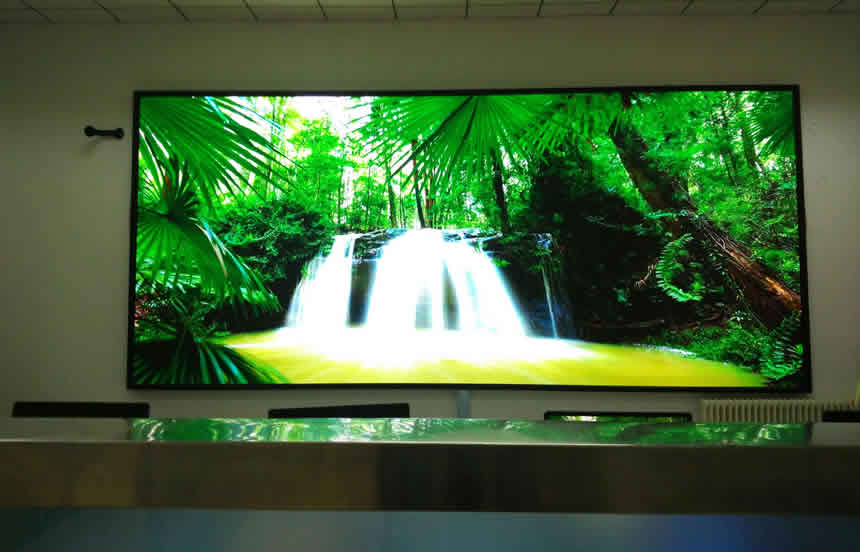 無縫拼接屏的出現，解決拼接屏廠家“拼接縫隙”技術問題