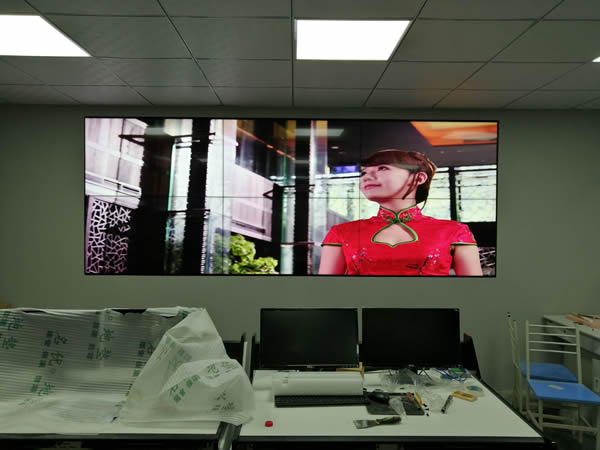 液晶拼接屏進駐西安鐵路職業學院